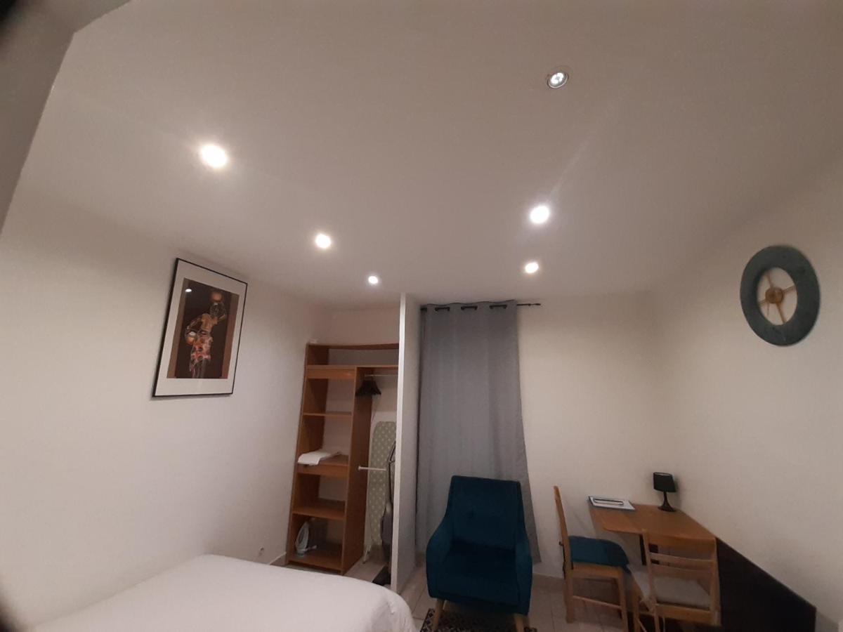 Appartement Aad1 Clamart 200 M Du Tramway T6 St Pave Blc Avec Cuisine Separee エクステリア 写真